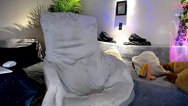 tiancam Adlı Modelin Canlı XXX Sohbeti