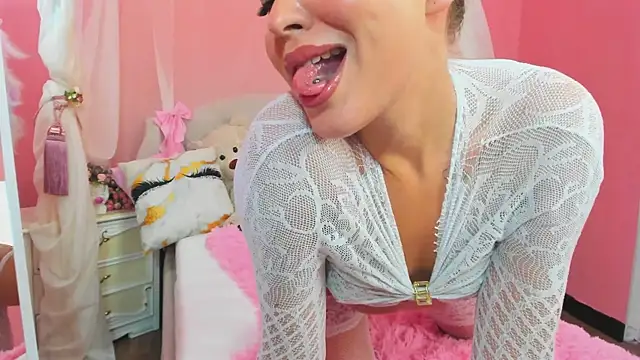 MilaLewi's Live XXX Chat