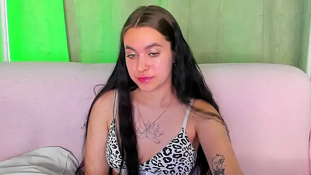 AishaTempt's Live XXX Chat