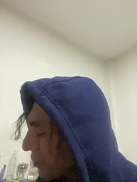 ImperialBalloon222's Live XXX Chat