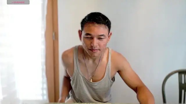 Chatroom XXX en direct de AsianBoy_Sunny