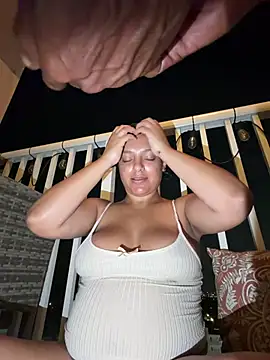 allybluee777's Live XXX Chat