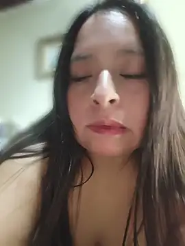 XXX chat uživo modela Gatitadiablita35