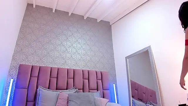 DianaRed_ Adlı Modelin Canlı XXX Sohbeti