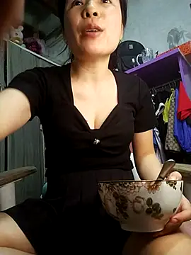 Ivy_Trix2: онлайн-секс-чат