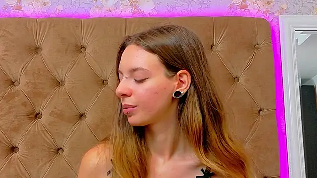 CoraVex live XXX chat