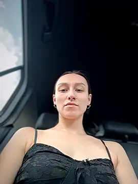 ElizaFi Adlı Modelin Canlı XXX Sohbeti