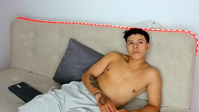 _Alex_Colton 라이브 XXX 채팅