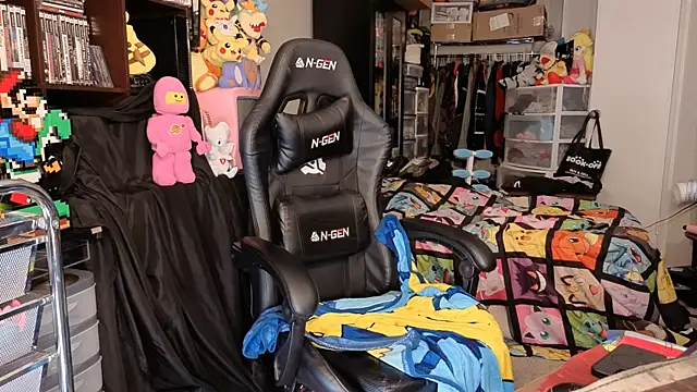 ShinyCherub Chat XXX in diretta