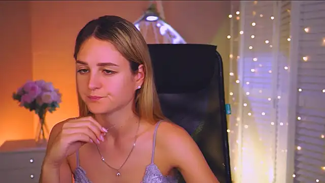 DeboraLarson élő XXX-chatje