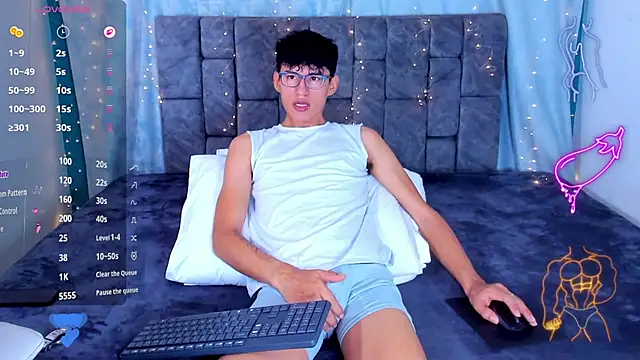NicolasTorrez Adlı Modelin Canlı XXX Sohbeti