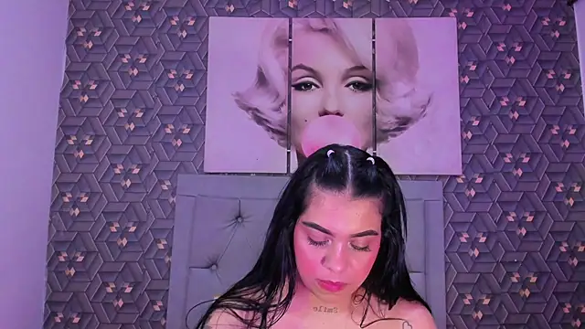 Emily_rivera78's Live XXX Chat