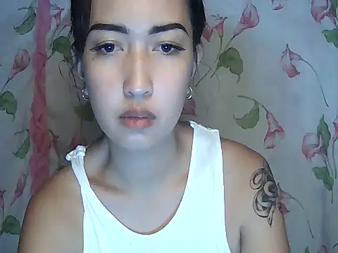 دردشة XXnaughty_08XX الجنسية المباشرة