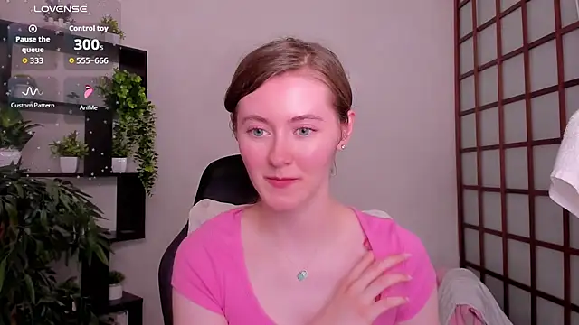 KateCuddle Adlı Modelin Canlı XXX Sohbeti
