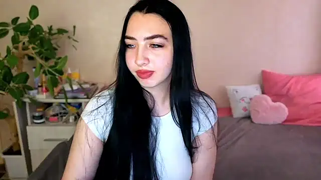 Czat XXX na żywo – WildKittenX_