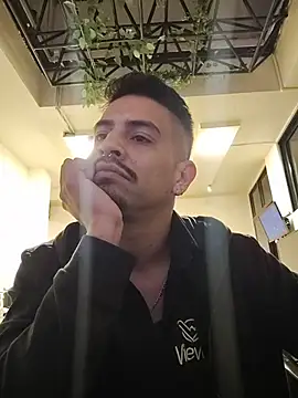 Juann-cock Live XXX-Chat