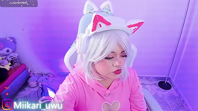 Živý XXX chat Ahri_Elderwood