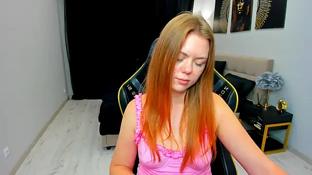 Strawberrye Live XXX Chat
