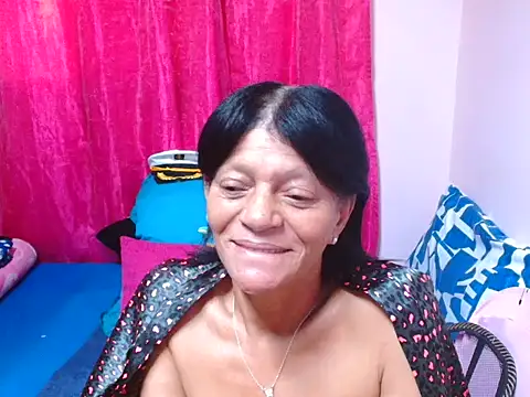 Chat +18 de sluttyrox ao vivo
