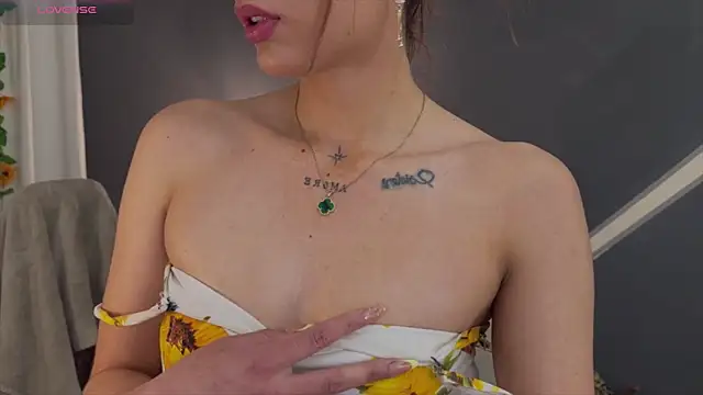 Tomoe_b's Live XXX Chat