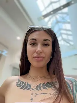 Charming_Ritta live XXX chat