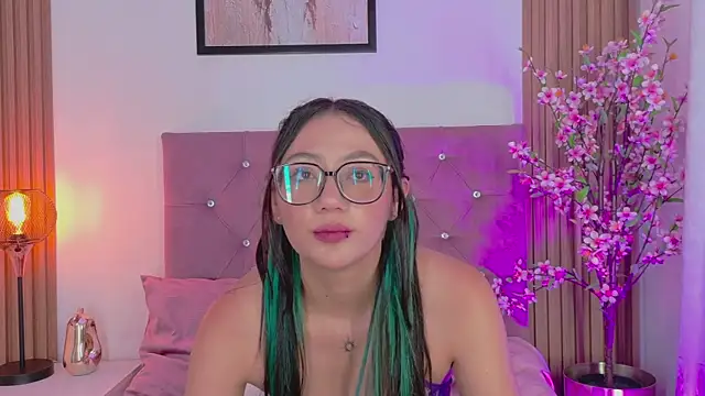 ravena_queen 现场XXX聊天