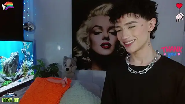 maxiy_001 Live XXX-Chat