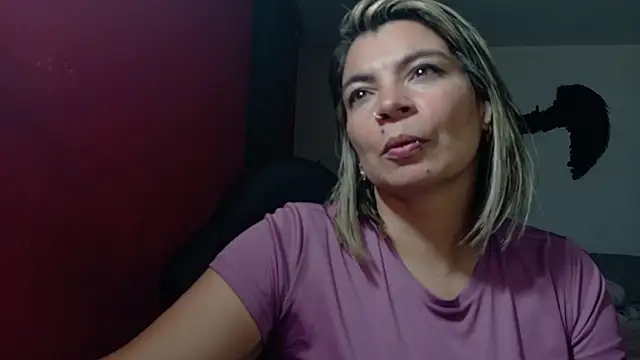 charlotedoll Adlı Modelin Canlı XXX Sohbeti
