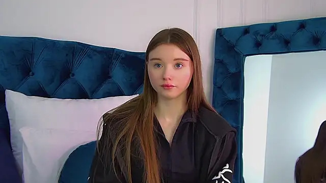 Онлайн чат XXX KeiraAsti