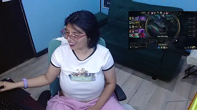 ohmysqueak live XXX chat
