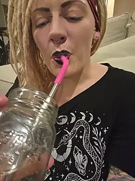 Chat XXX en directo de PinkTheHawk