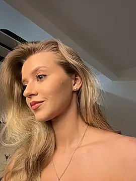 Emeli_Blur – Live XXX-chat