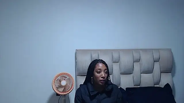 esmeralda-bk's Live XXX Chat
