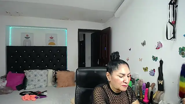 Chat XXX ao vivo de mature_bigboobs10