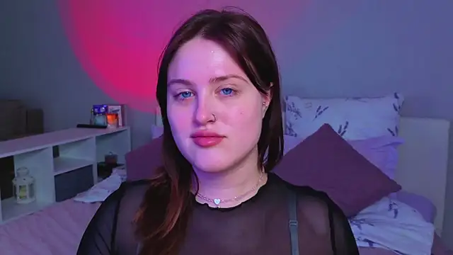 Sassy_Talkin_ Adlı Modelin Canlı XXX Sohbeti