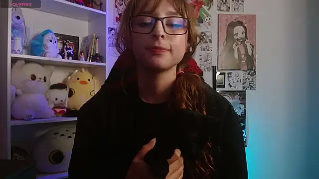 CelesteAyase Adlı Modelin Canlı XXX Sohbeti