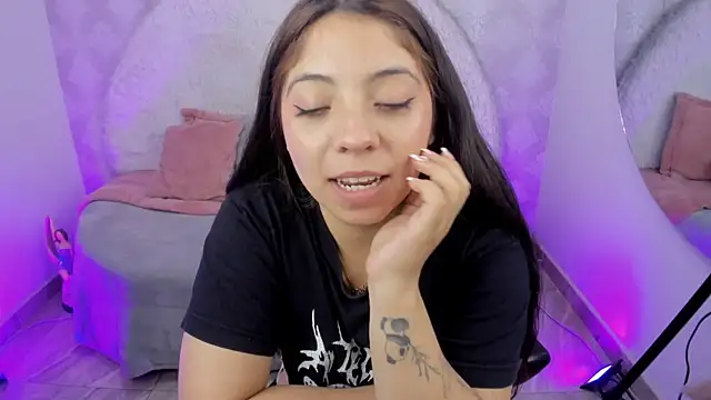 Chatroom XXX en direct de Sarita_jane