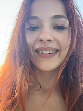 MiaRouge's Live XXX Chat