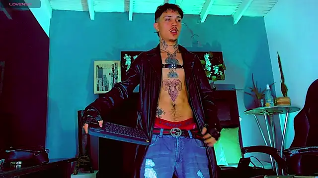 HannibalLester élő XXX-chatje