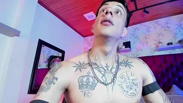 Dustin_Sonne Adlı Modelin Canlı XXX Sohbeti