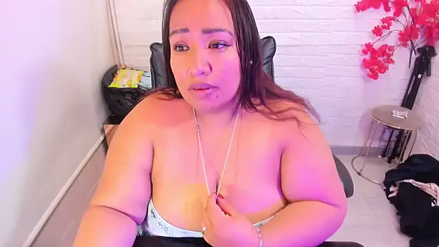 XXX chat uživo modela Shara_Oz