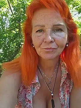 CassandraSandra44's Live XXX Chat