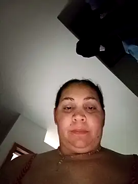צ'אט XXX בשידור חי של MirandaSoto