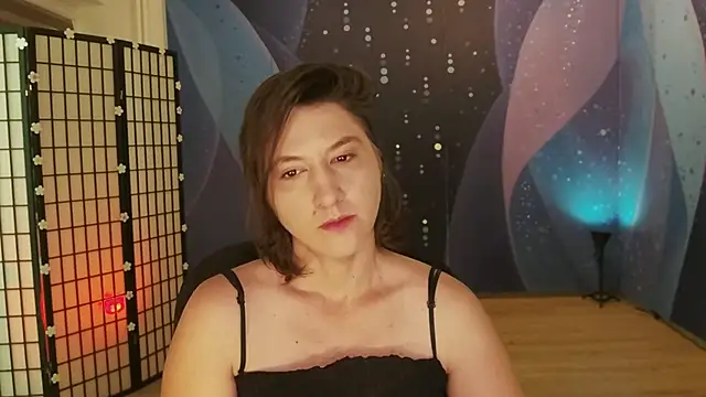Intruderrorry Adlı Modelin Canlı XXX Sohbeti