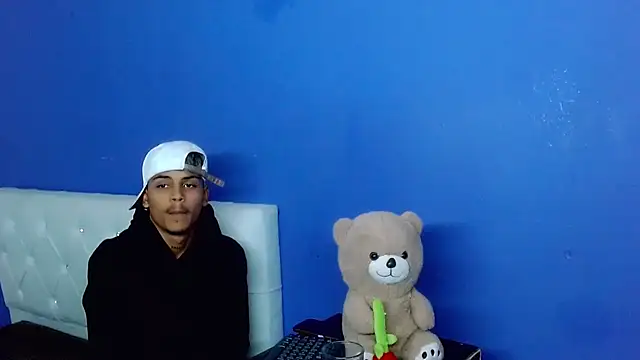 Angel_foxc13's Live XXX Chat