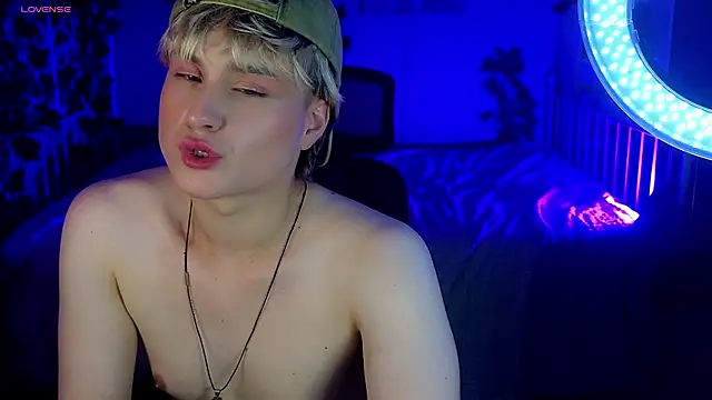 Czat XXX na żywo – cumboydoll