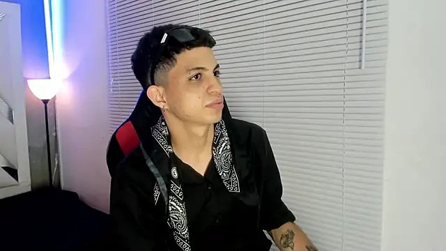 cameron_lux77 Live XXX-Chat