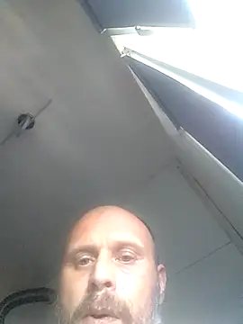 Show modela bimuzOVAkraj na web-kameri