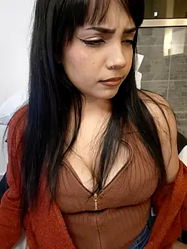 Hannae3's Live XXX Chat
