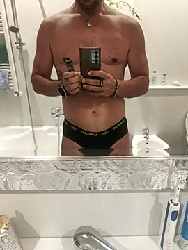 francesc80 live XXX chat